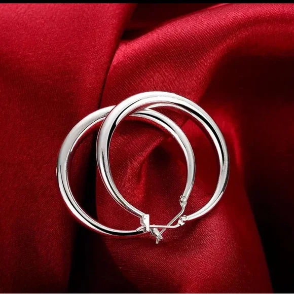 Classic Elegant 925 Sterling Silver Round Hollow Hoop Earrings - Picture 5 of 7